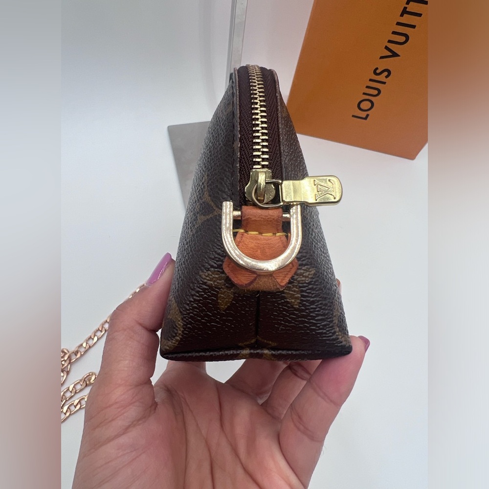 🌹♥️LOUIS VUITTON COSMETICS POUCH/ CROSSBODY BAG ♥️🌹 - Picture 5 of 16